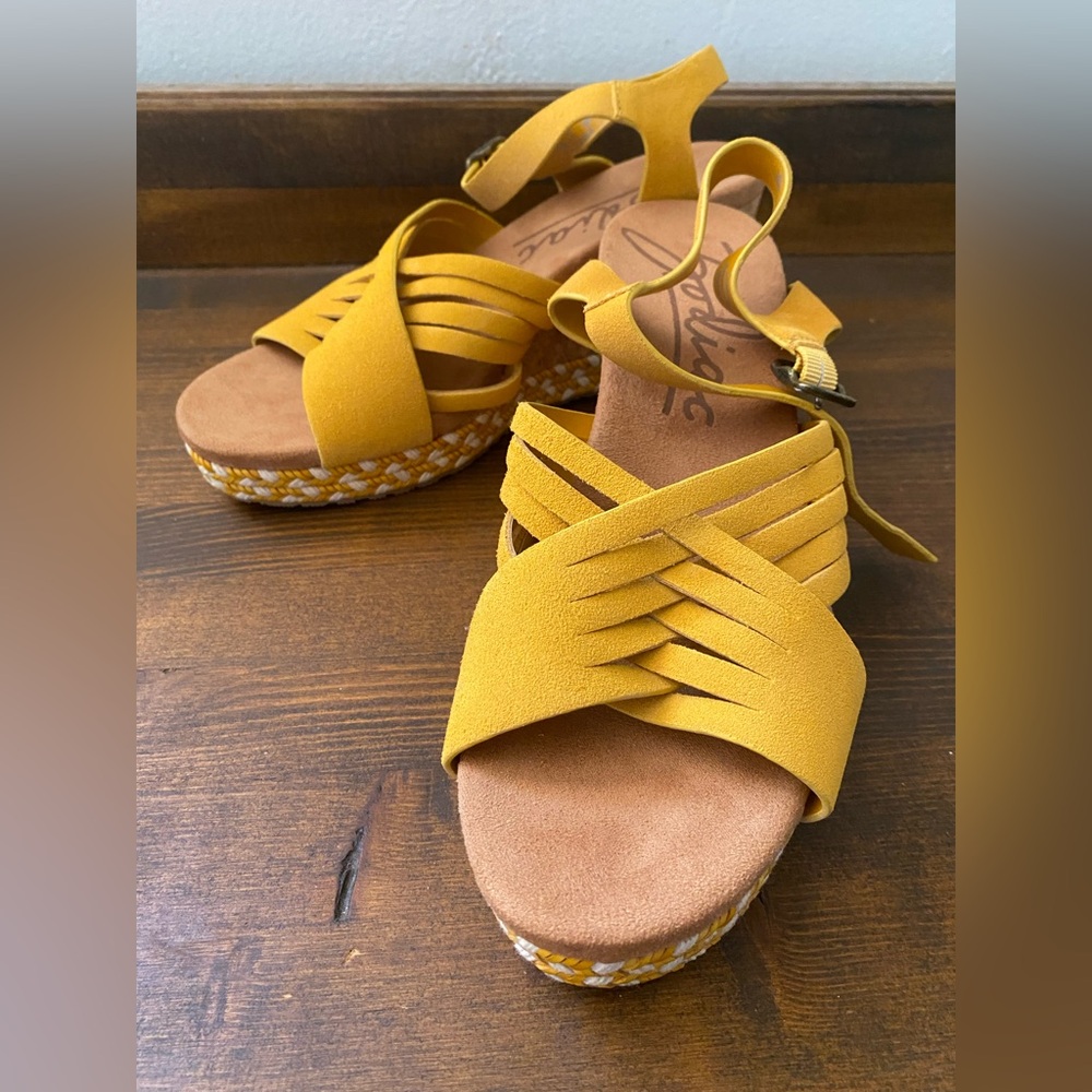 Zodiac Paola Wedge Sandals Yellow Suede Cork Espadrille Adjustable Ankle 10M